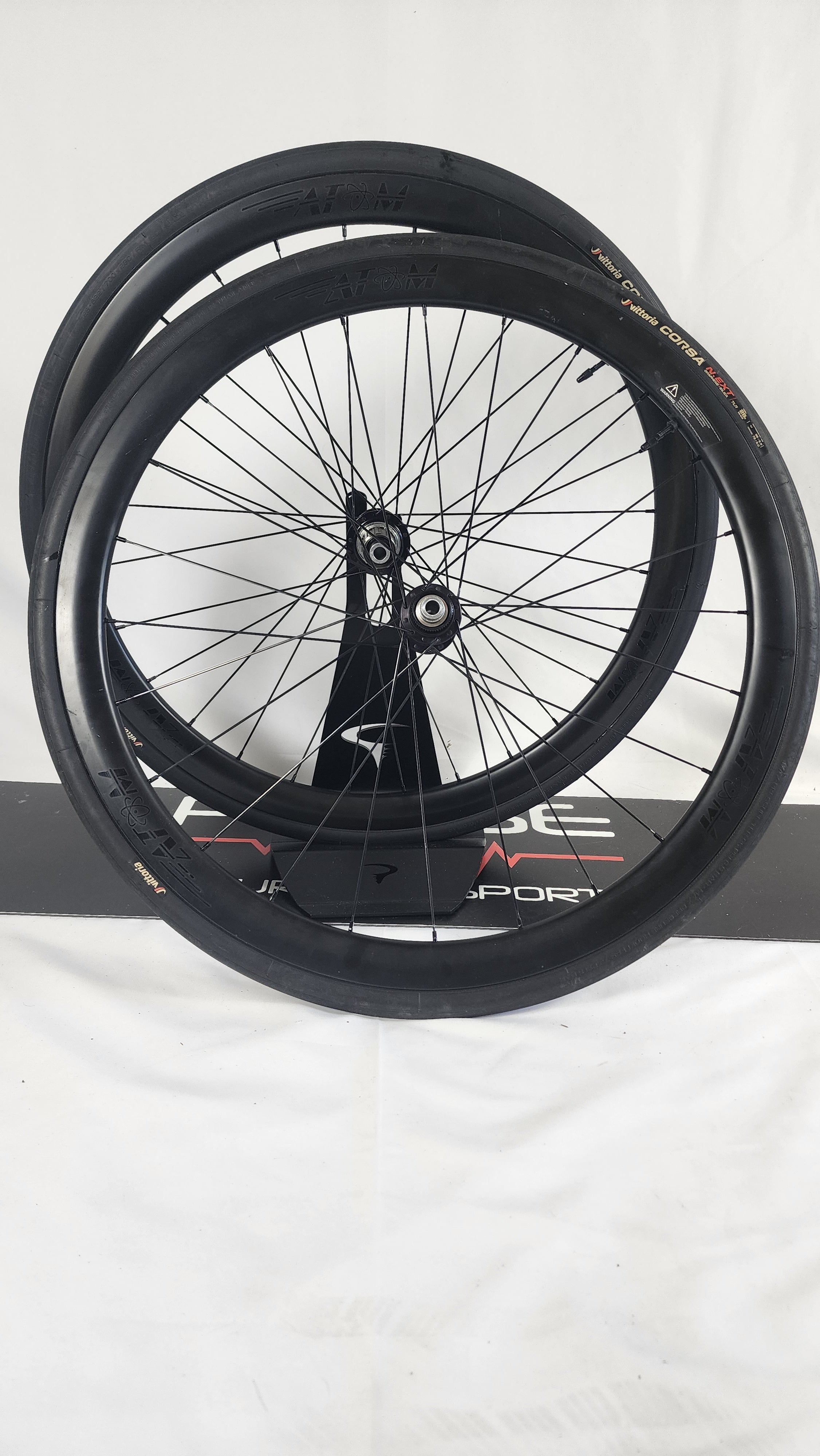Atom CR 50mm Carbon Wheelset Disc Shimano 11/12 Speed - Pre Owned Wheels