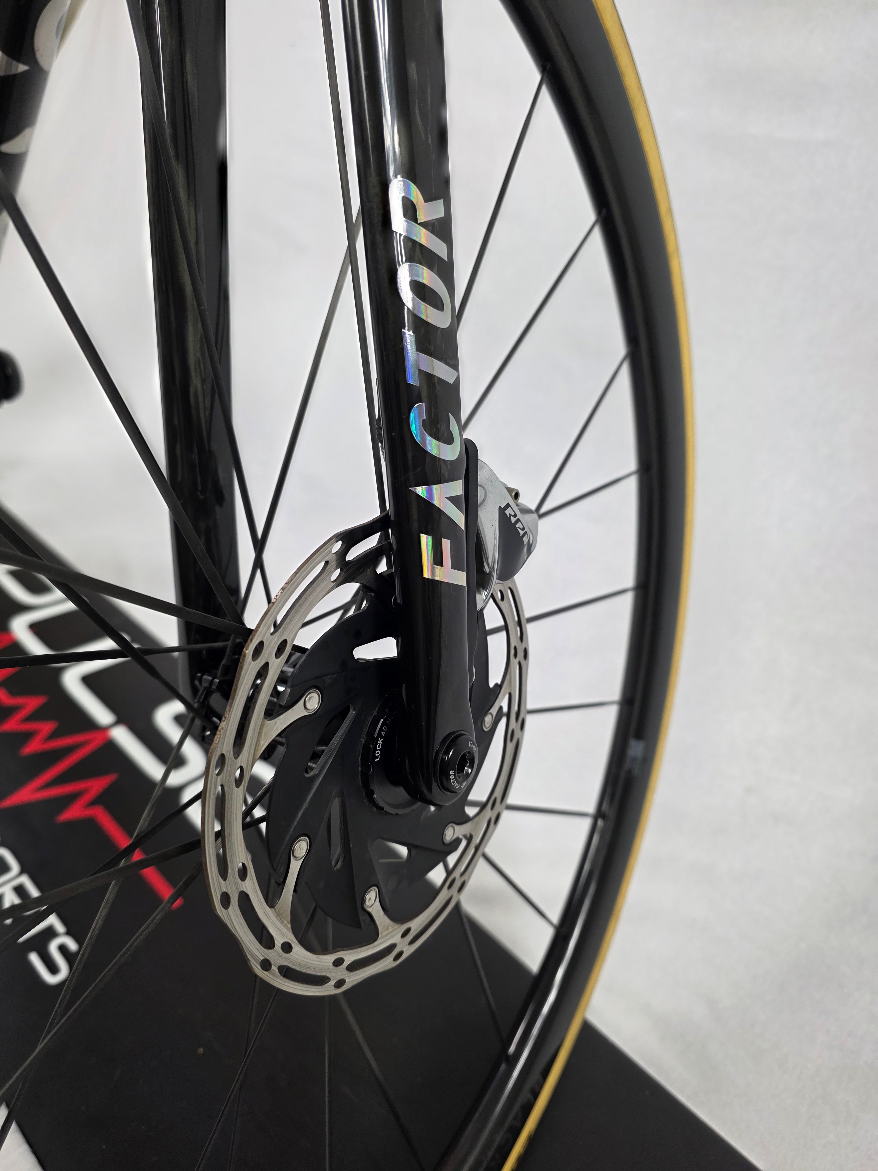 2024 Factor O2 VAM SRAM Red AXS Size 52/S