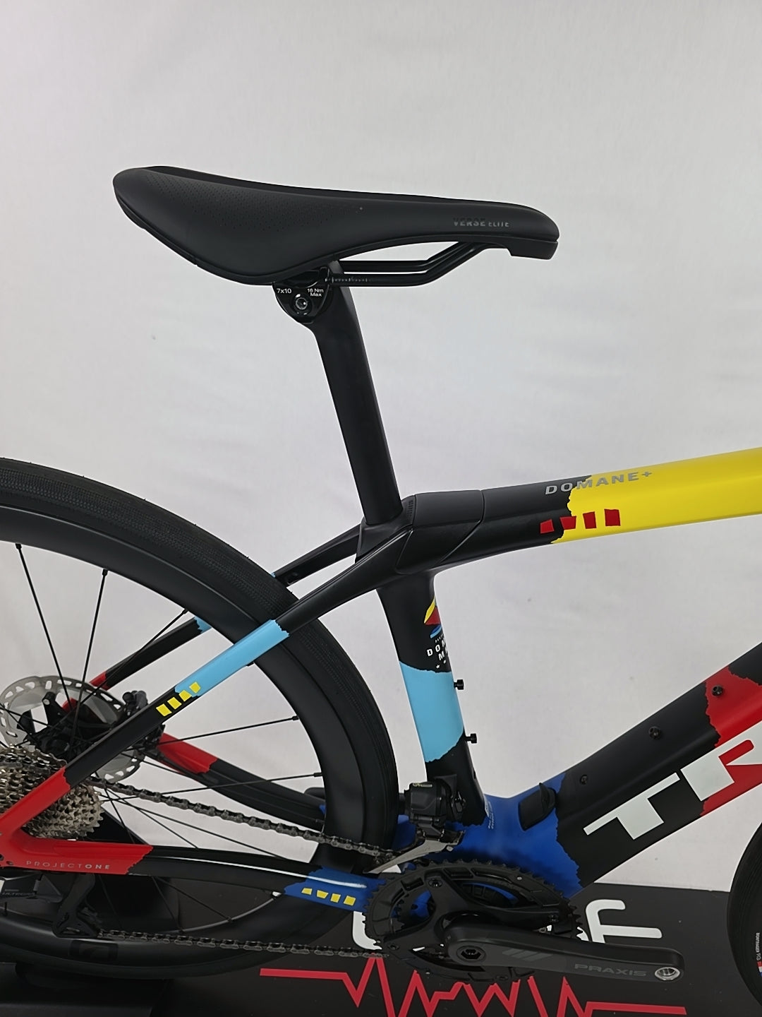 TREK Domane + Secteur Pavé MK Ultegra DI2 e-Bike Demo Size 50 (XS) 2023