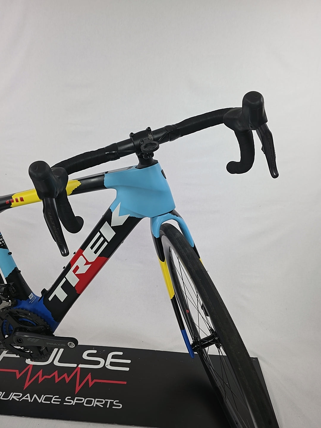 TREK Domane + Secteur Pavé MK Ultegra DI2 e-Bike Demo Size 50 (XS) 2023