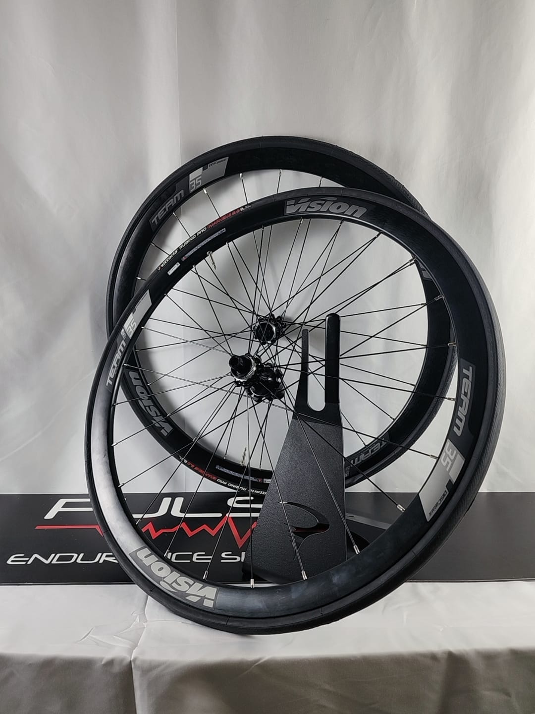 Vision Team 35 Aluminum Disc Brake Wheelset New