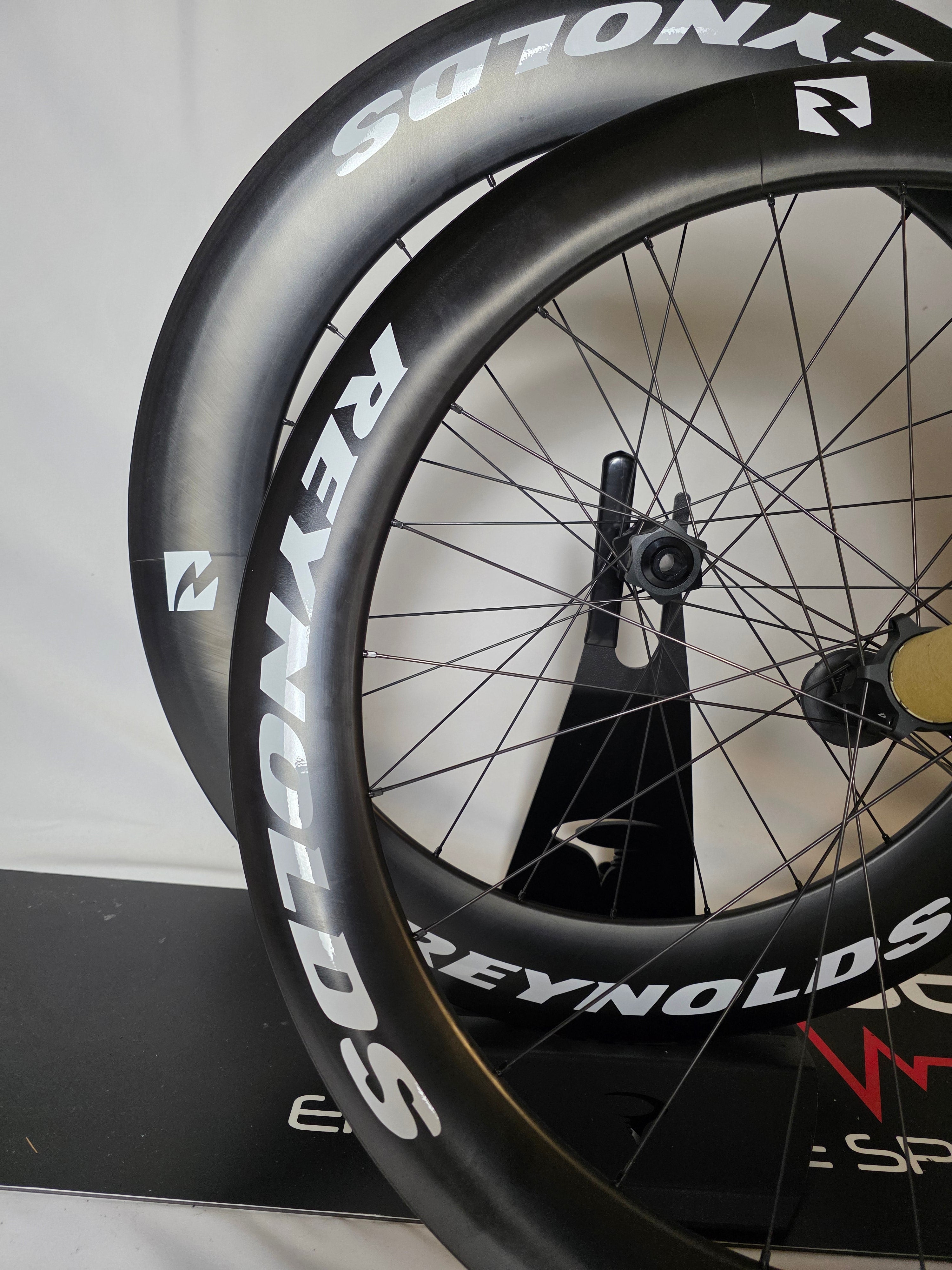 Reynolds AR60 Wheelset (Black, White, No Decals Options)