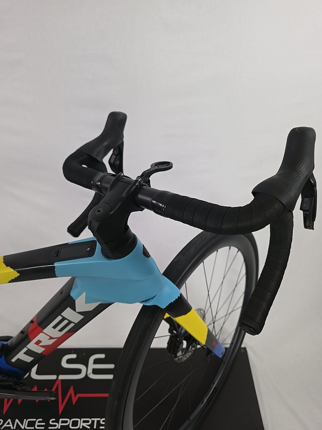 TREK Domane + Secteur Pavé MK Ultegra DI2 e-Bike Demo Size 50 (XS) 2023