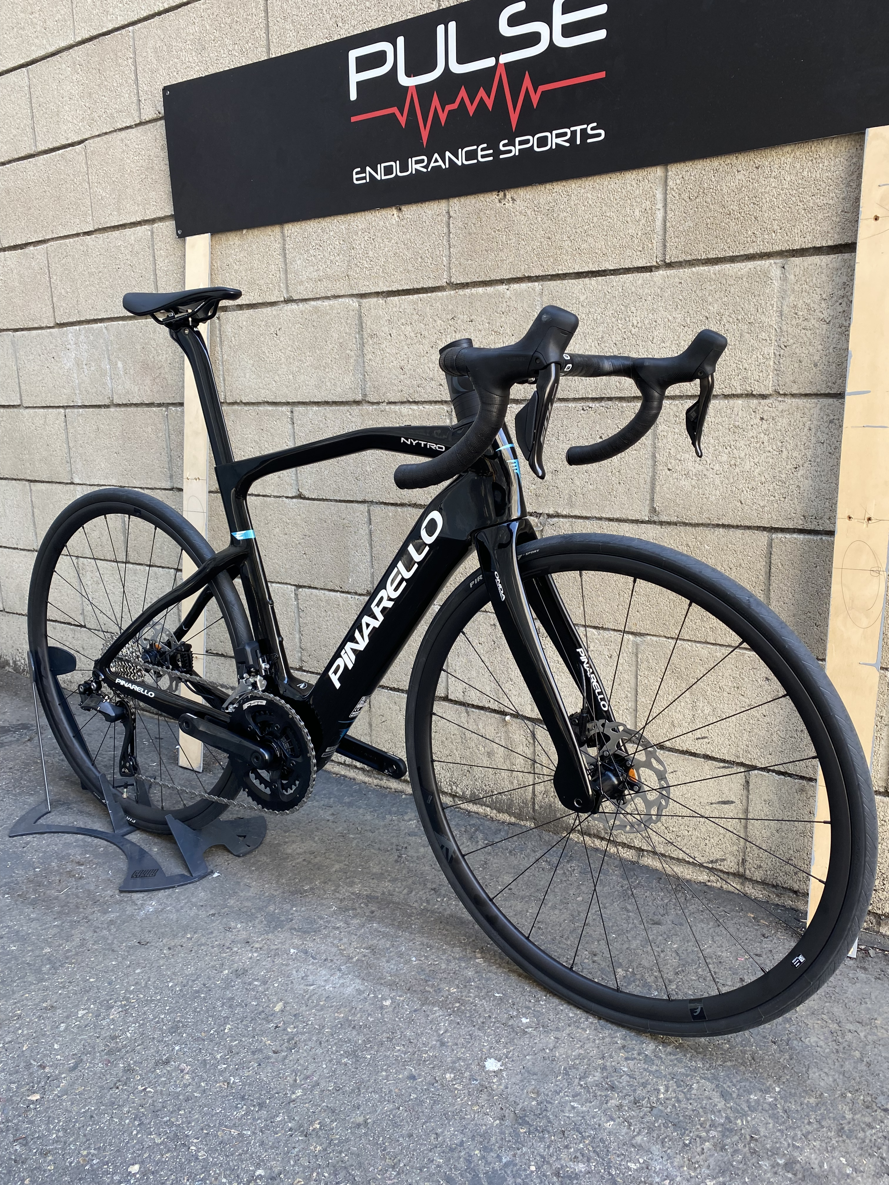 2024 Pinarello NYTRO Road E5 105 105 Di2