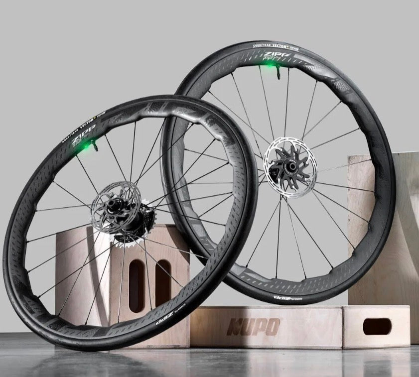 Zipp 353 NSW Rear Wheelset - Carbon w/ Wheel Sensor B1