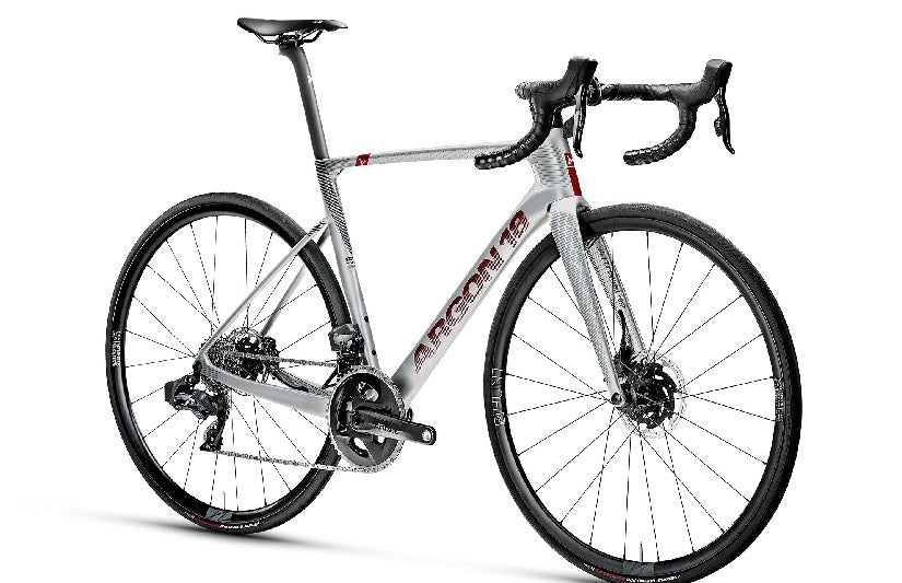 Ruedas de carbono SRAM FORCE eTap AXS 23/24 ARGON 18 SUM