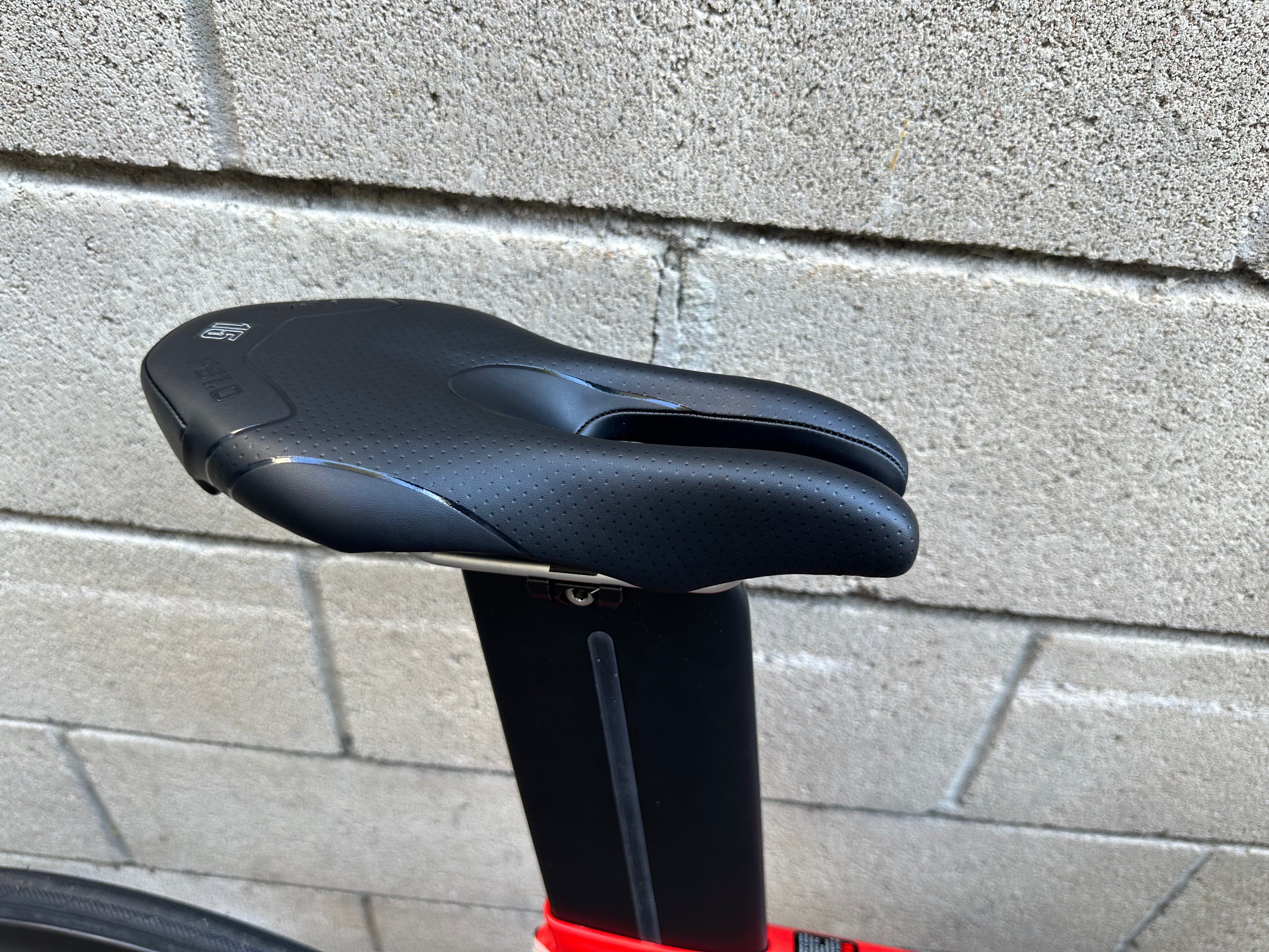 2025 FELT IAX ADVANCED RIVAL AXS 