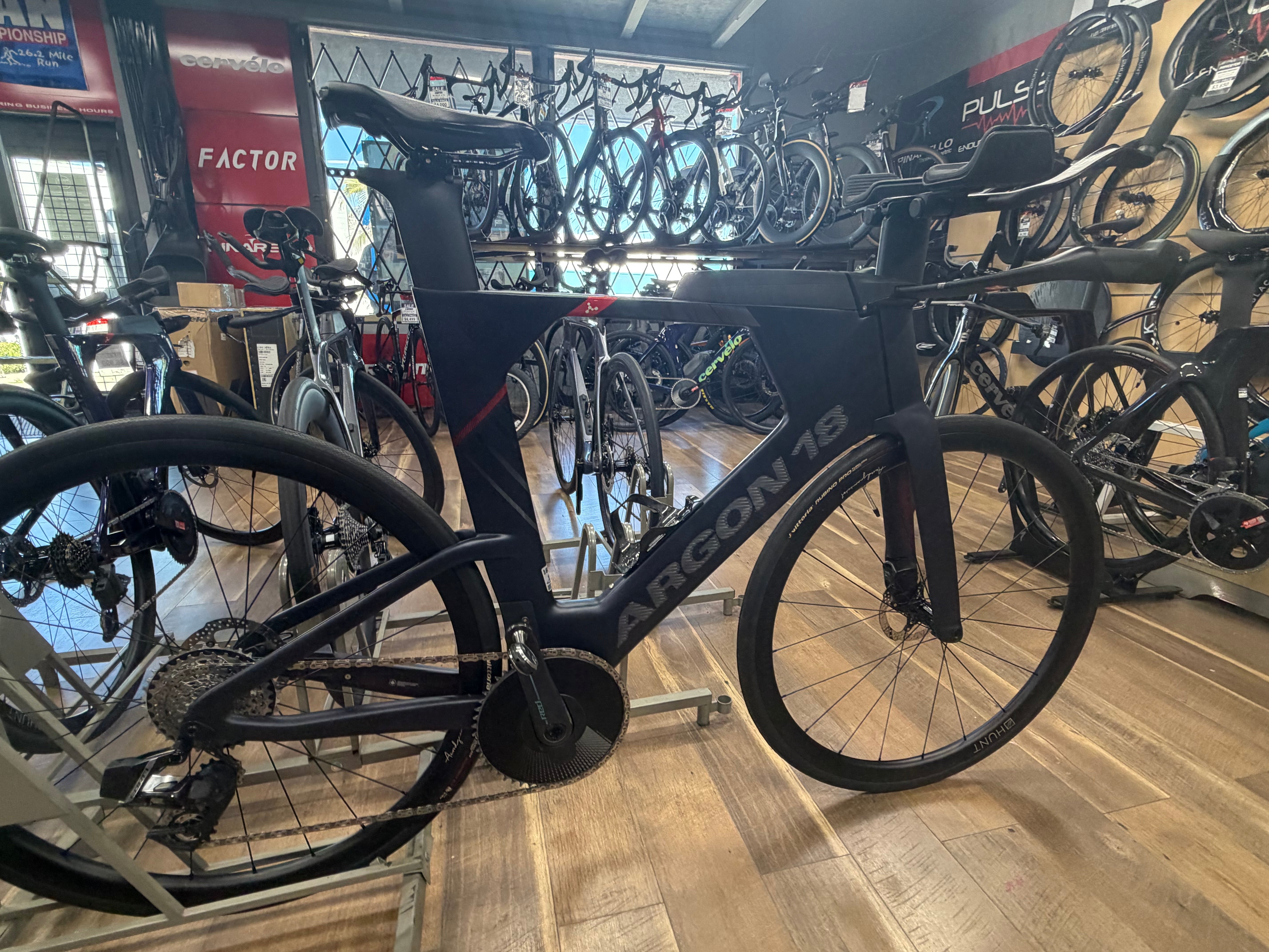Argon 18 E 119 Tri + Disc Res/Force 119 1X  Power Aluminum Wheels- XL