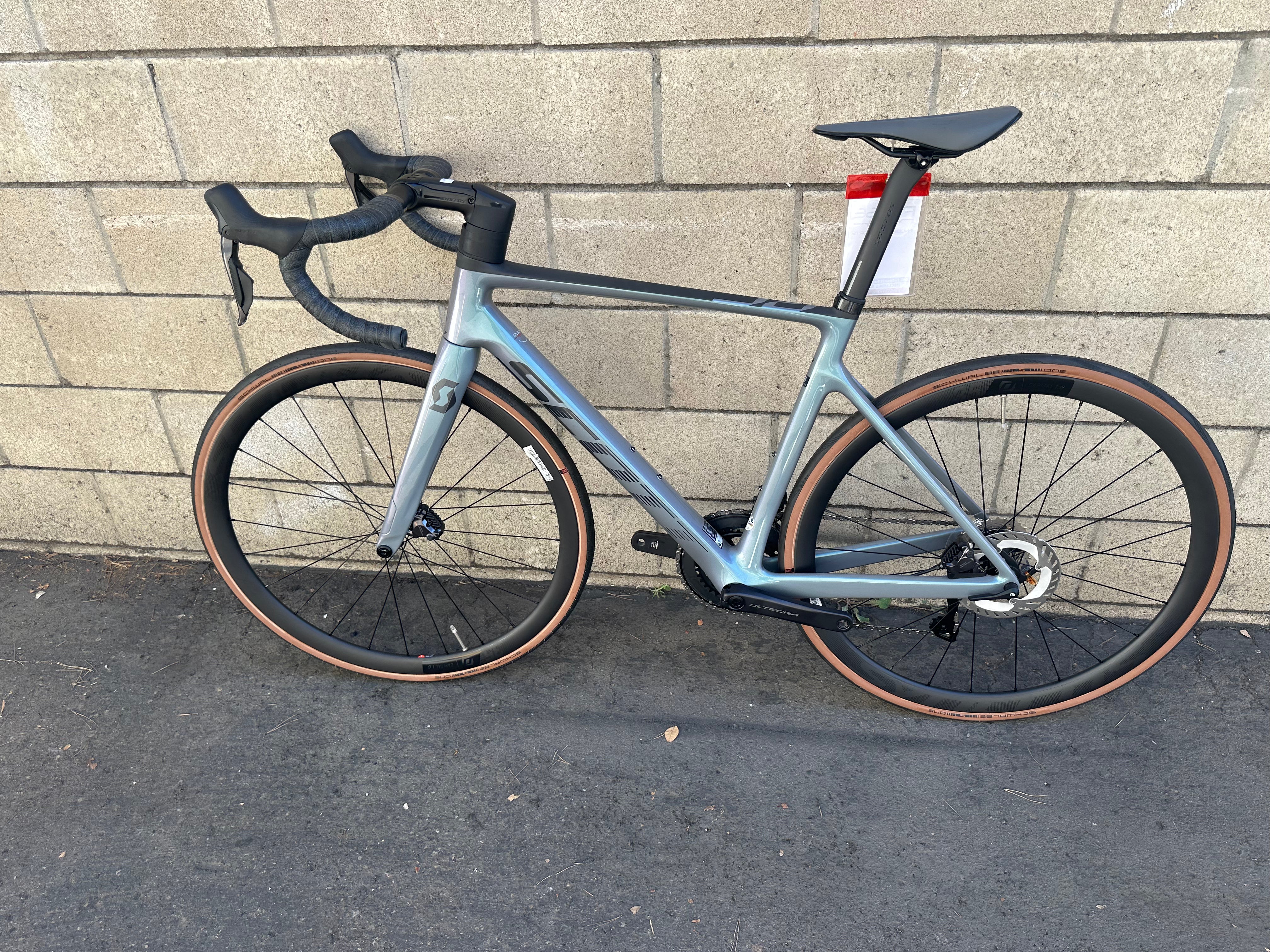 2023 Scott Addict RC 15 (54 available)