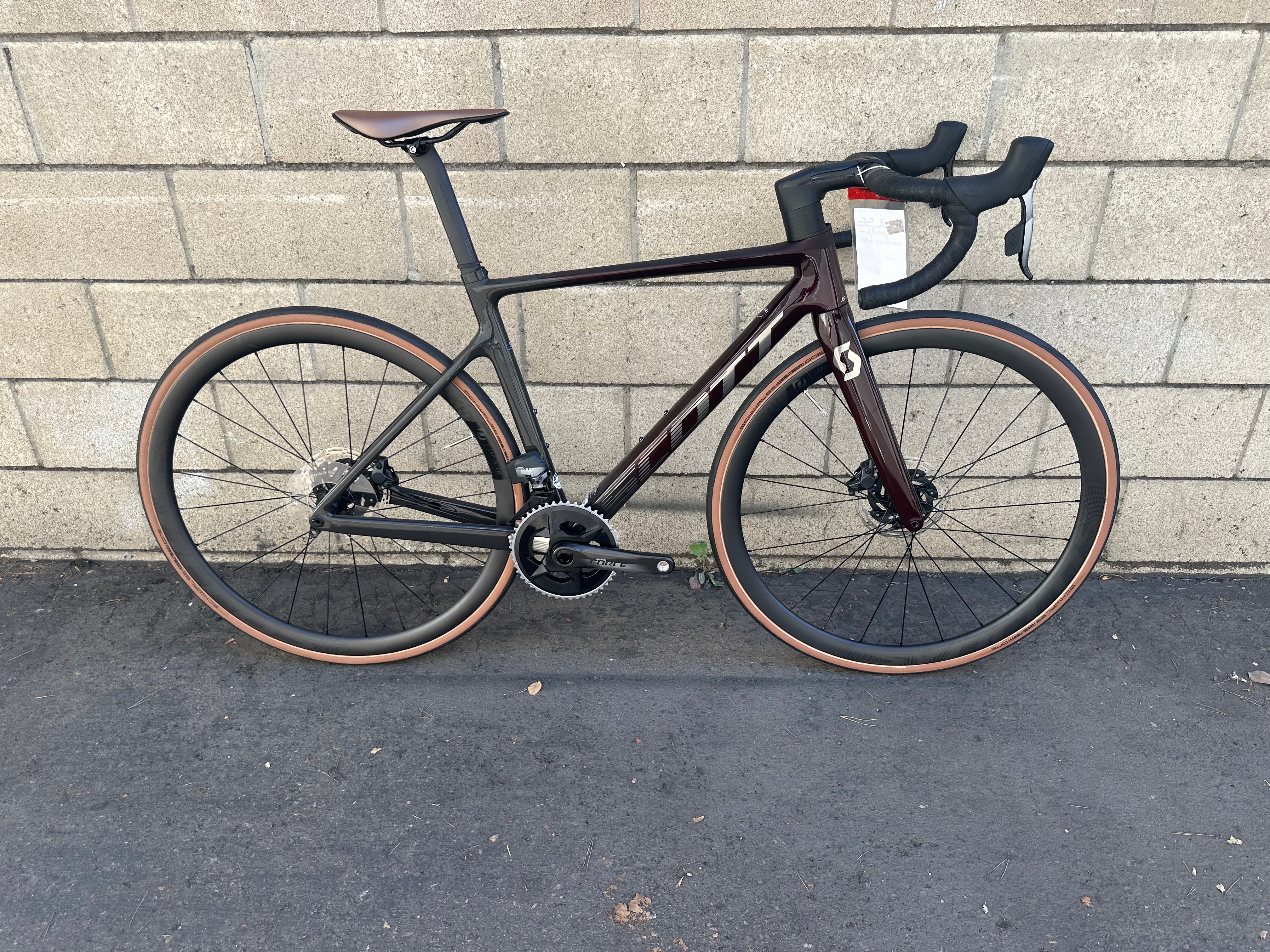 Addict RC 10 Rival AXS (54)