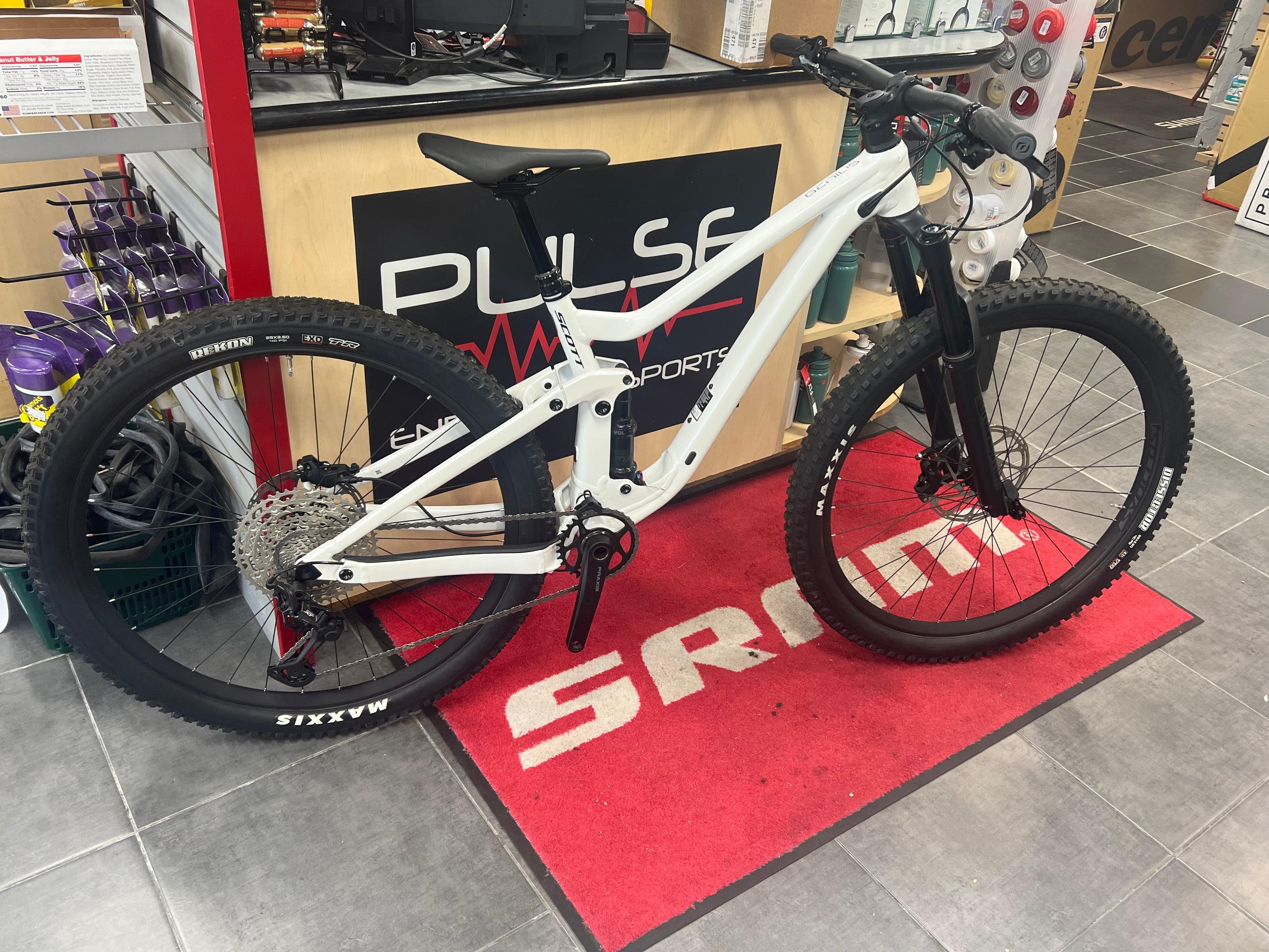 Scott Genius 940 (TW) (Solo disponible en talla pequeña)