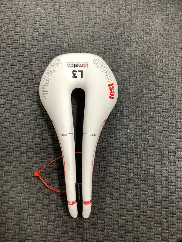 Selle Italia Novus Superflow Saddle L3 White - Test Saddle
