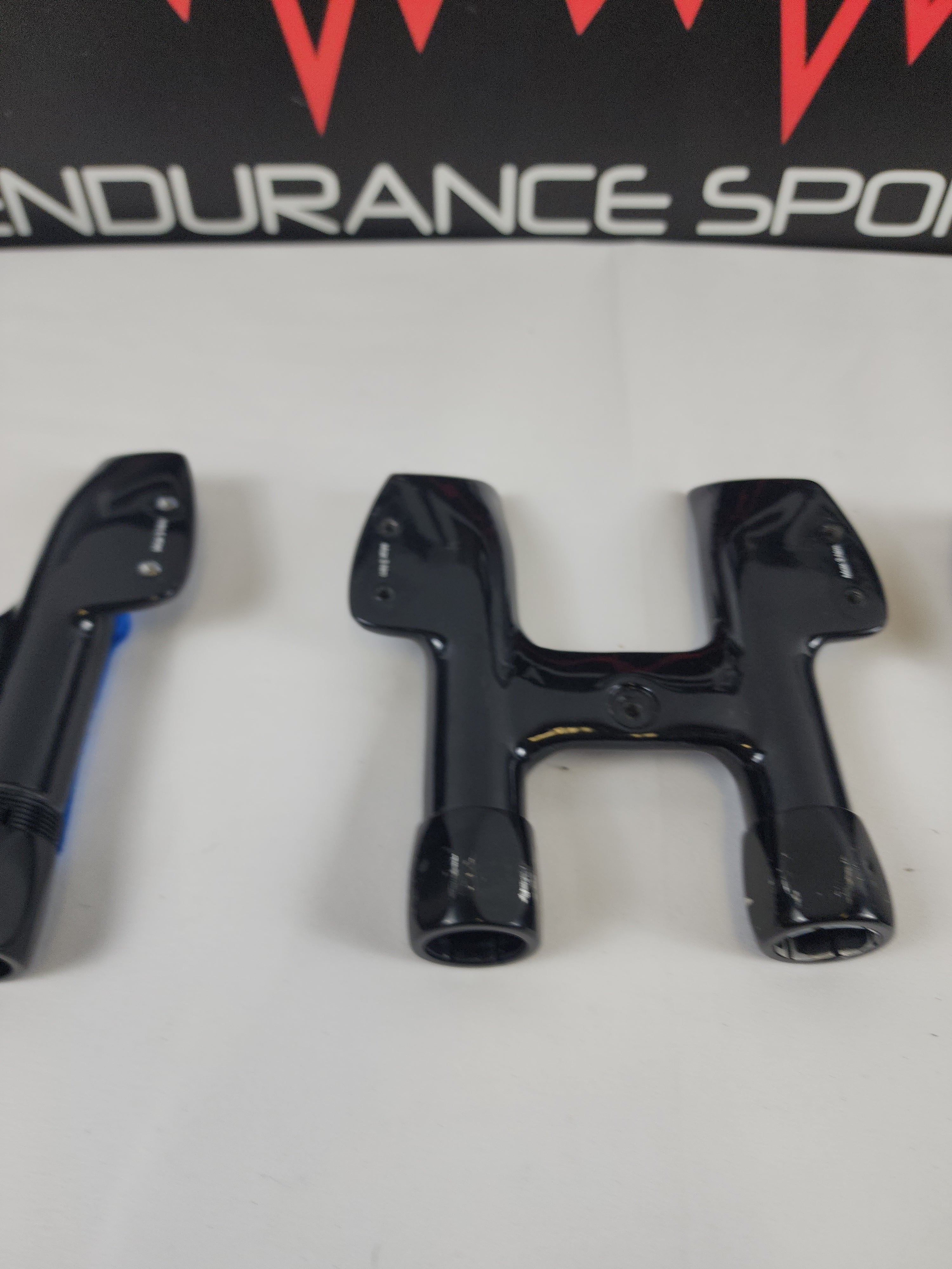 Extensión de manillar aerodinámico Cervelo P5 SIX y soporte de almohadilla elevadora (*precio/unidad)