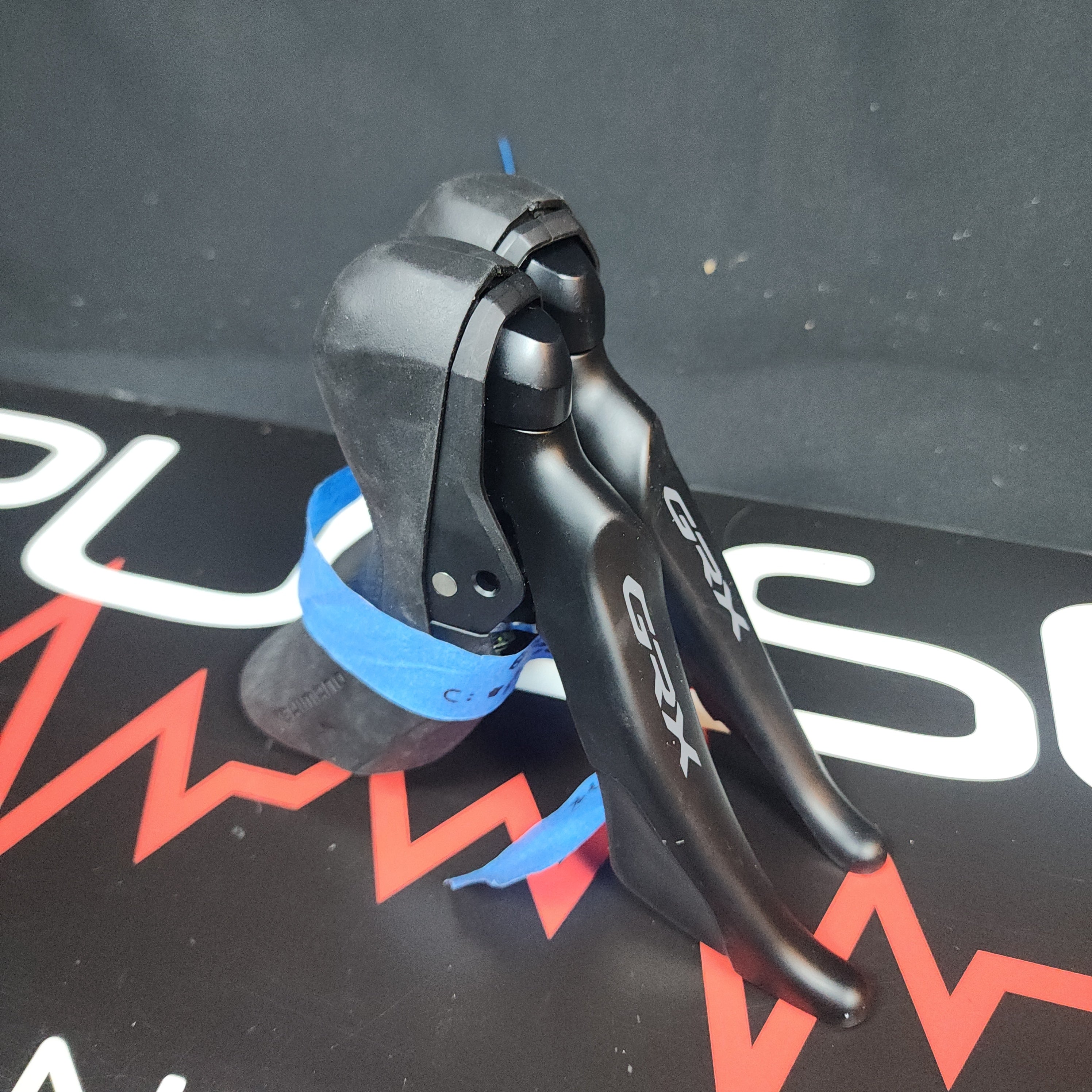 GRX Dual Control Levers L/R 11 Sp ST-RX600