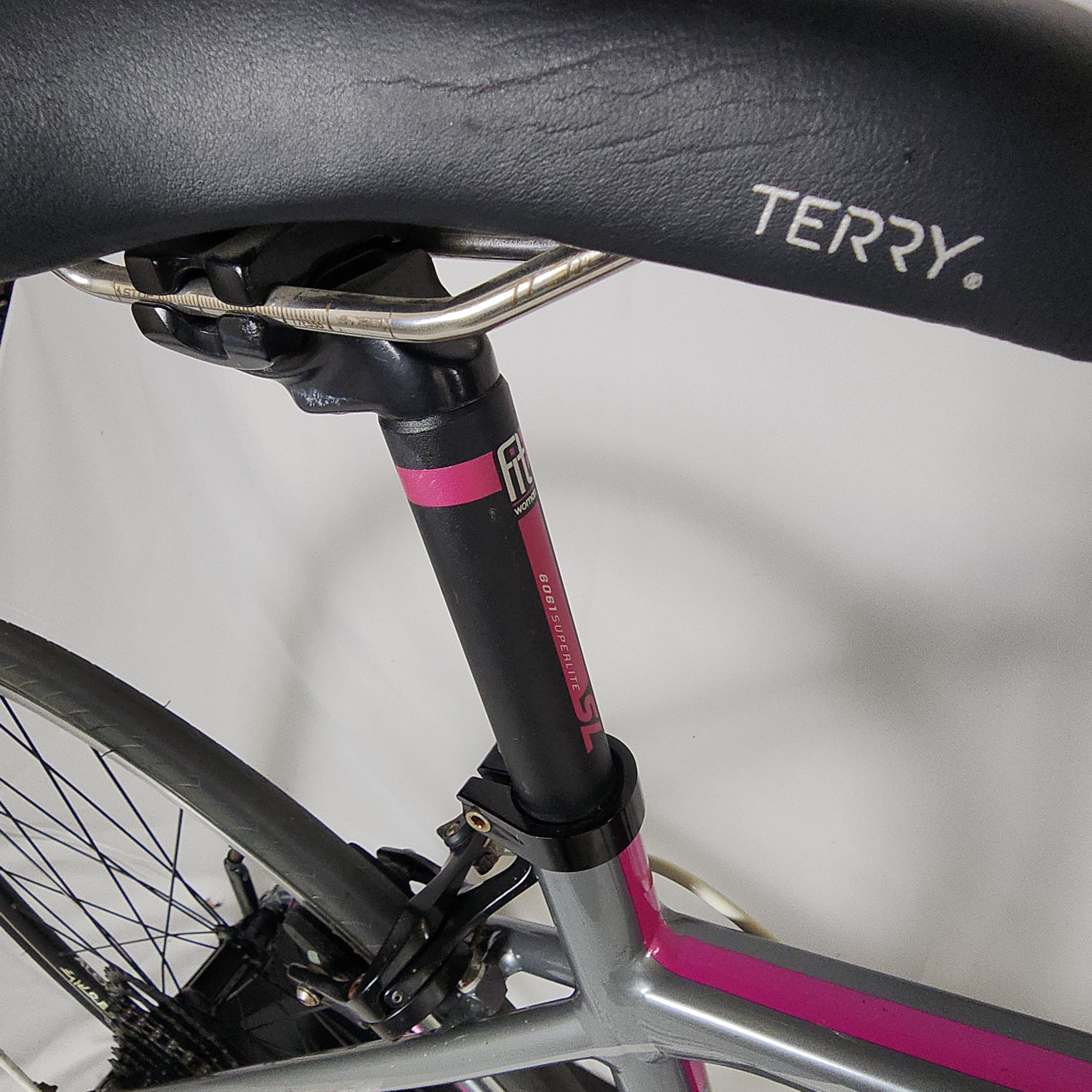 Felt 6061 Aluminio ZW 100|Claris 8 Sp | Talla alta | Usado