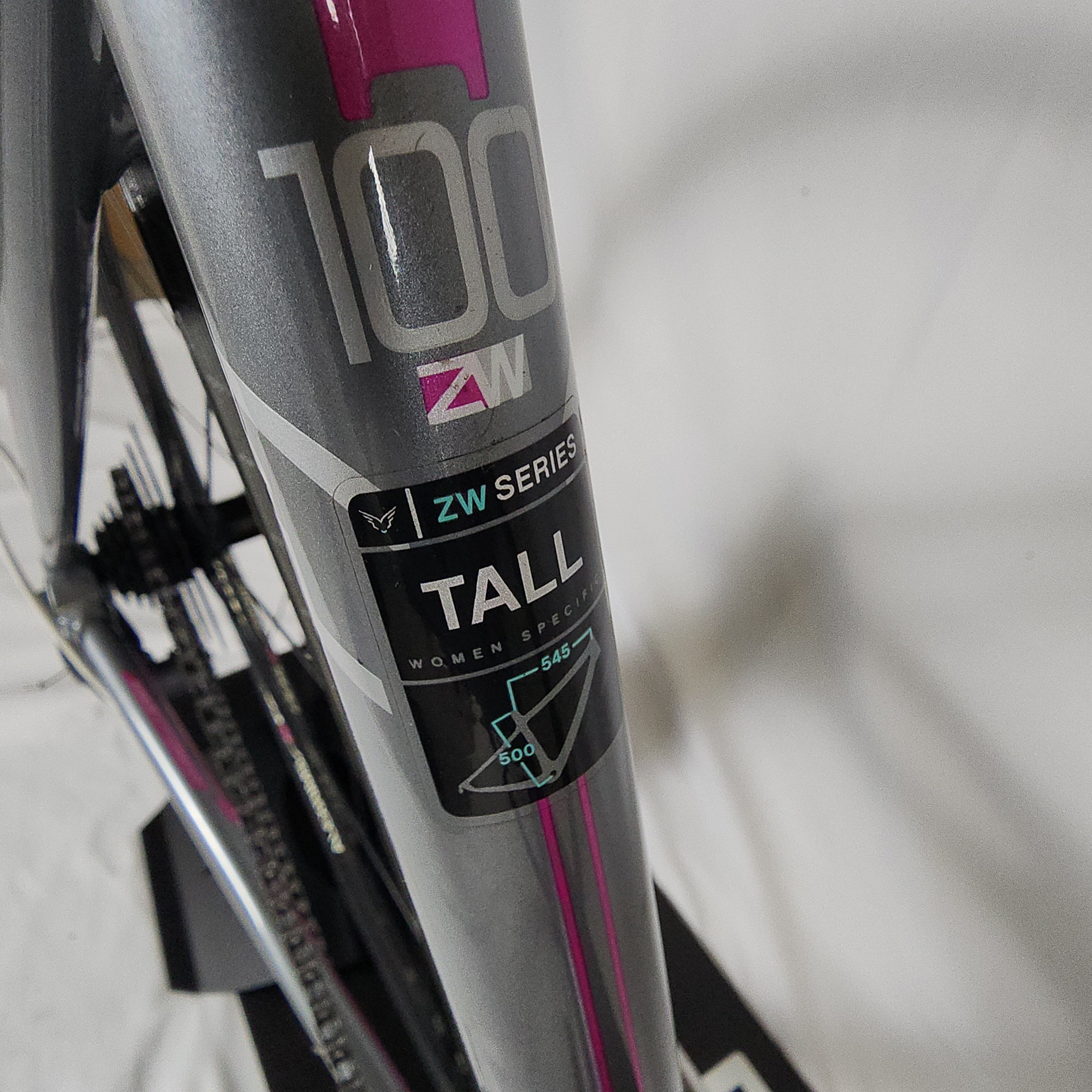 Felt 6061 Aluminio ZW 100|Claris 8 Sp | Talla alta | Usado