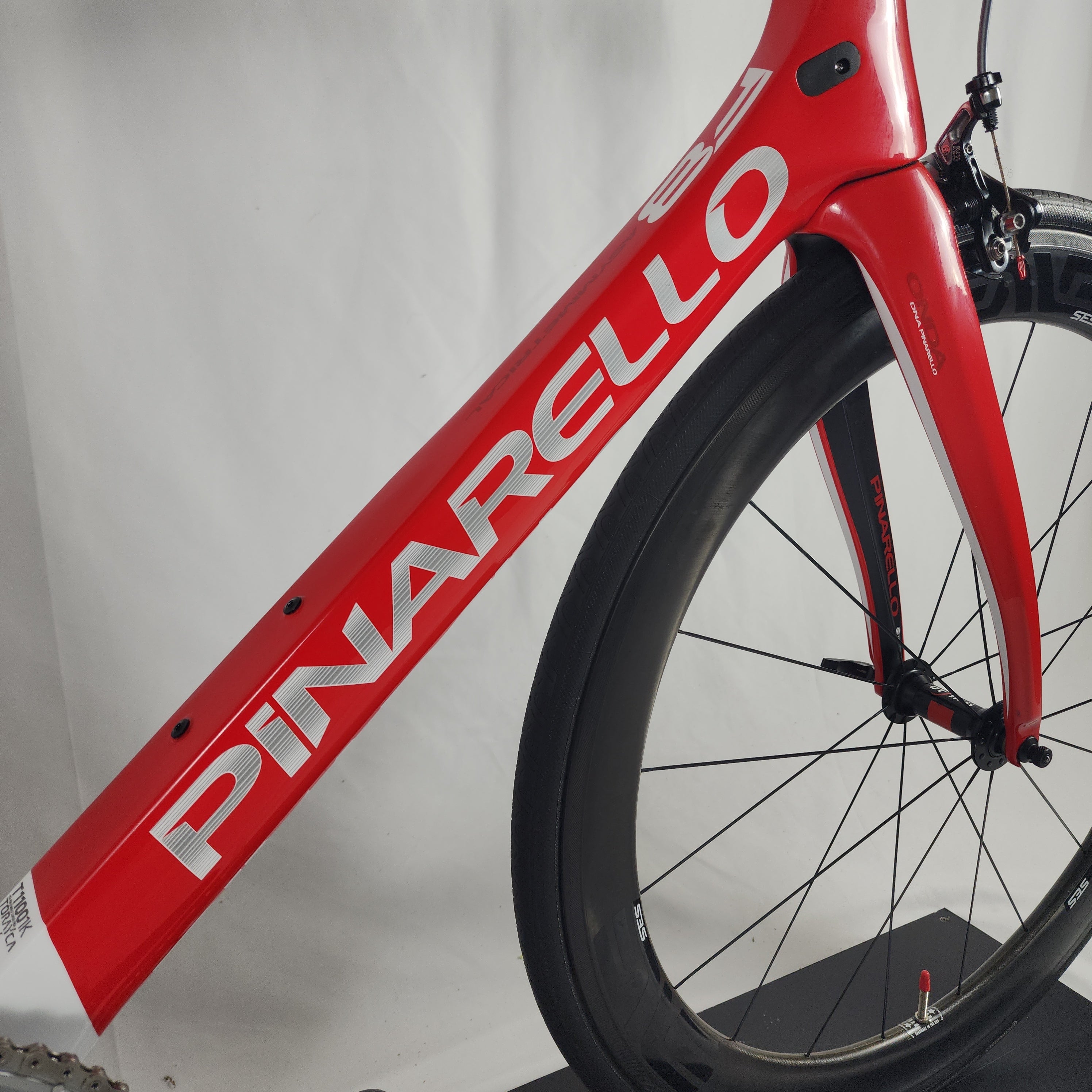 Pinarello Dogma F8 Dura Ace Di2 Size 60 Enve Carbon Wheels