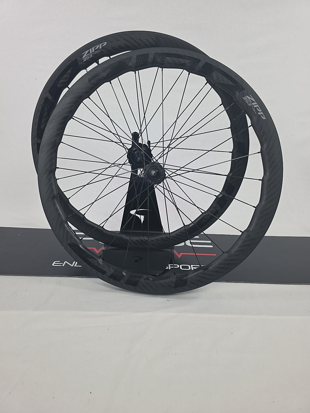 びーた 2024 ZIPP 353 NSW Tubeless Disc-Brake Wheelset