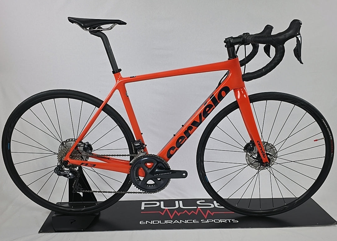 R3 Disc Ultegra Di2 Size 54 (2019) Pre Owned Bike