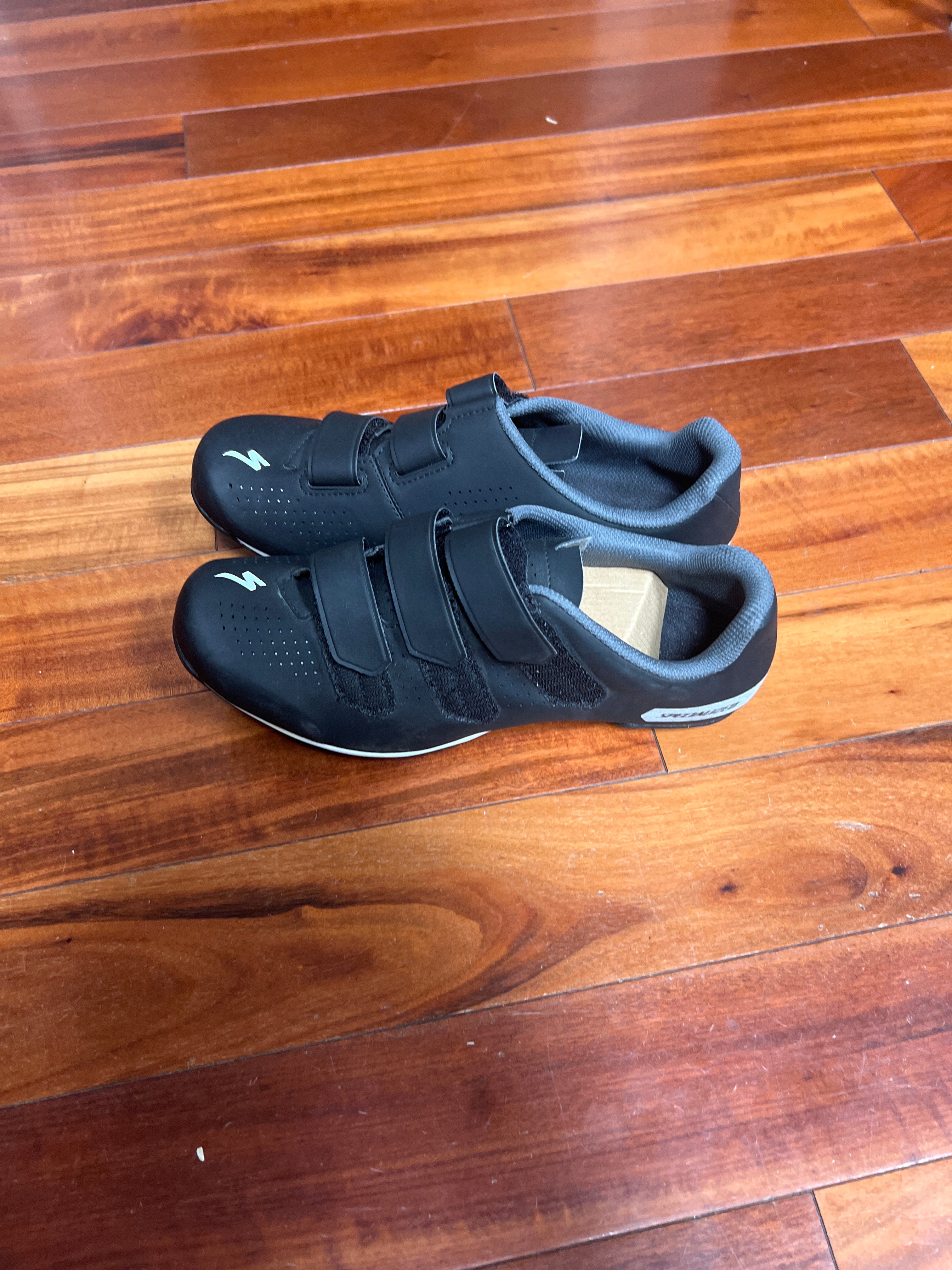 SPECIALIZED SPORT RBX US WOMENS SIZE 11￼