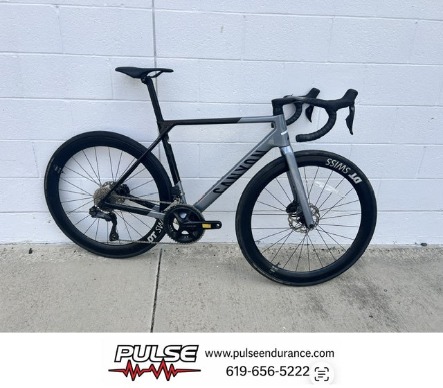 2022 Canyon Ultimate CF SL Shimano 105 Size M - Pre Owned Bike